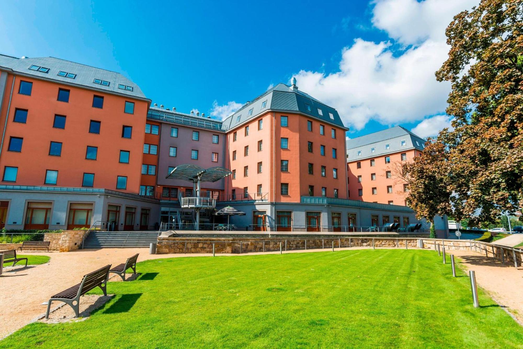 Courtyard By Marriott Pilsen Hotel Exterior photo
